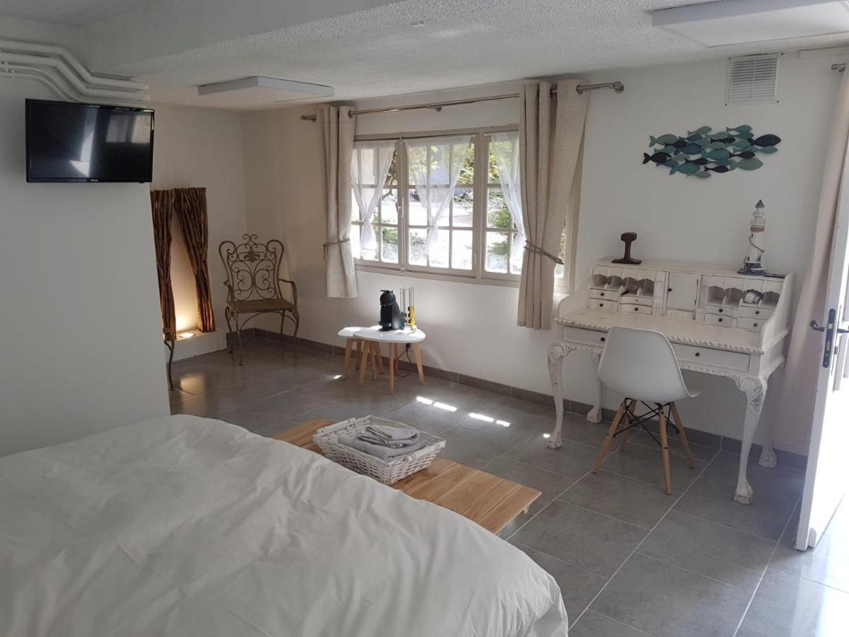 Sur La Route Des Peintres Bed & Breakfast Champagne-sur-Oise Exterior photo